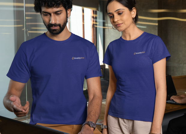 round-neck-gildan-tee-mockup-featuring-a-man-and-a-woman-at-an-office-m31768